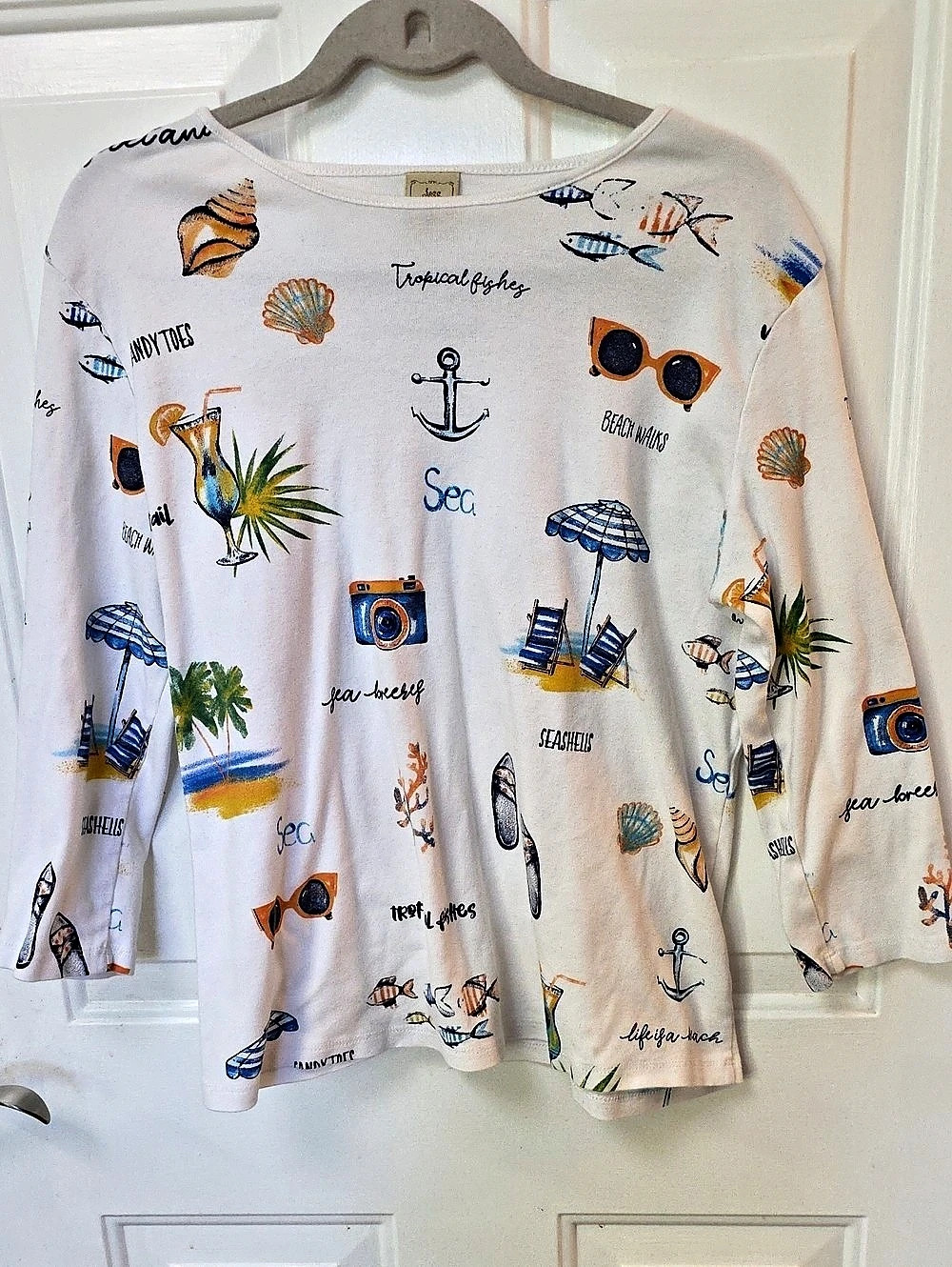 Jessica & Jane  Long Sleeve Vacation Print Top
